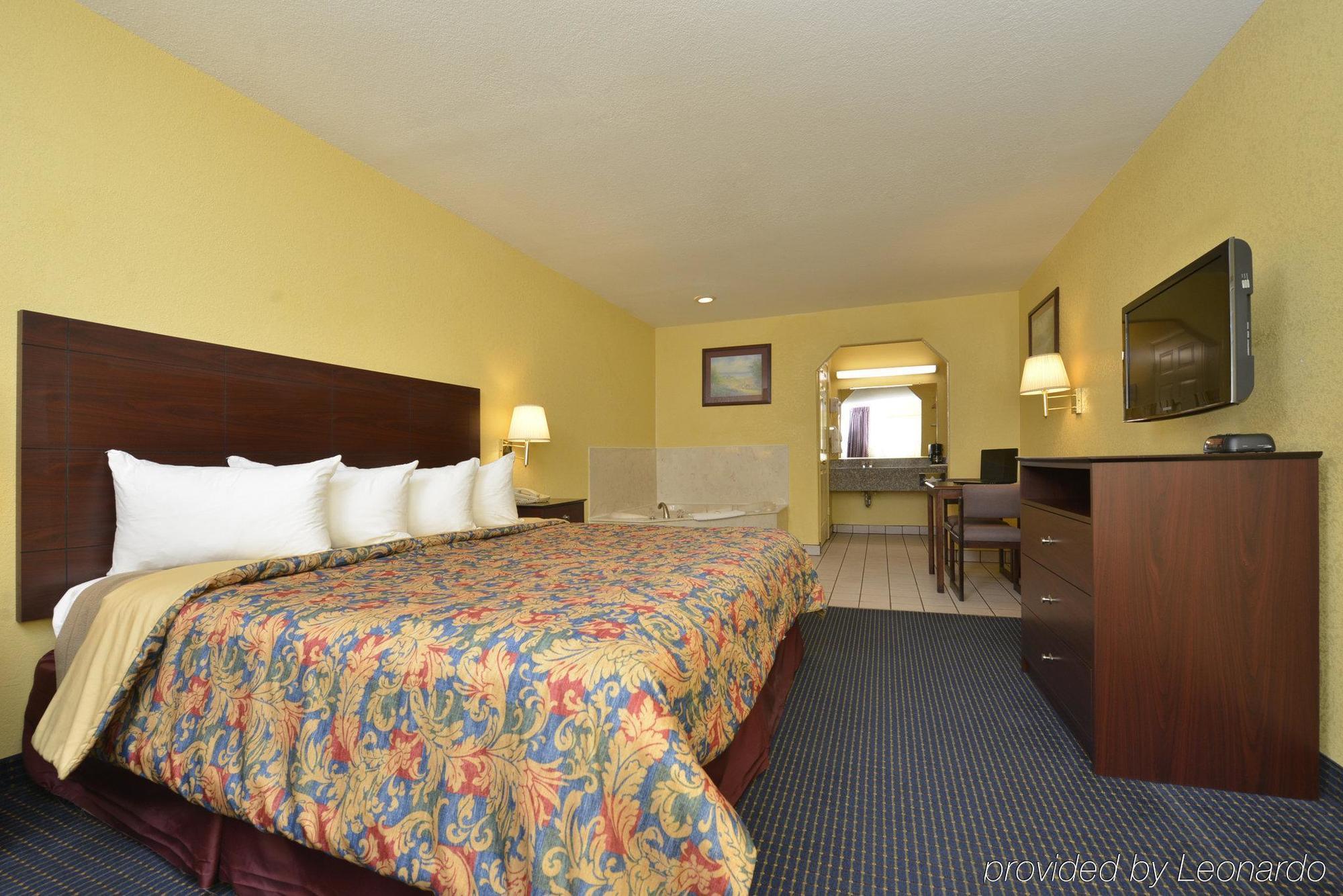 Days Inn Gun Barrel City Extérieur photo