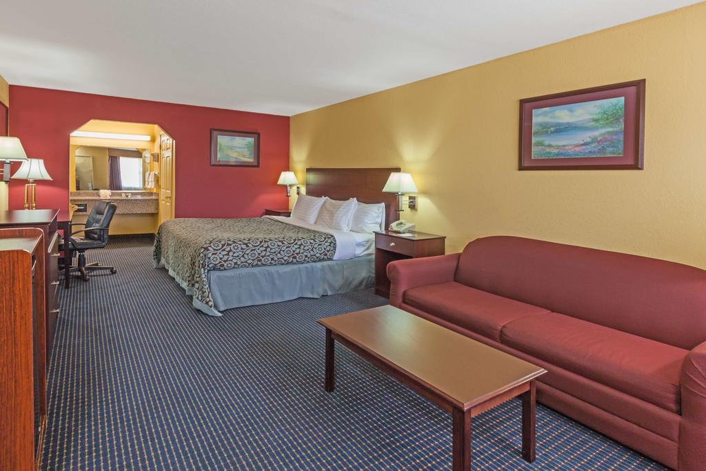 Days Inn Gun Barrel City Extérieur photo